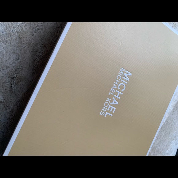 Micheal Kors high heels Size 8.5 - Picture 7 of 7